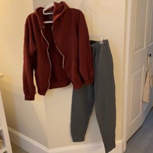 Fruit of the loom zip sweatshirt hoodie and charcoal grey joggers sweatpants set